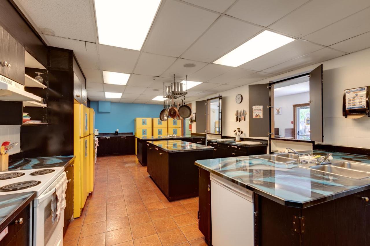 Hi Kelowna Hostel Екстер'єр фото