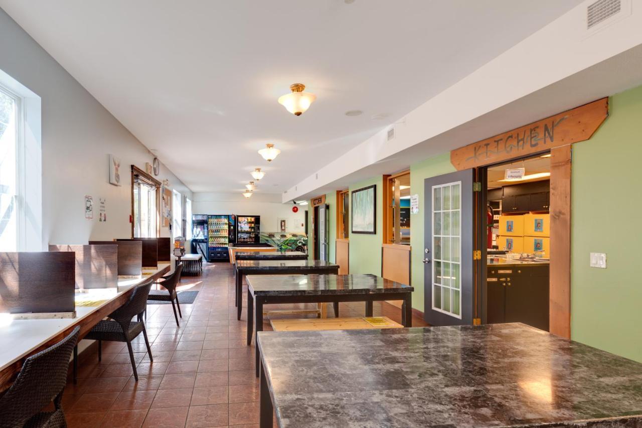 Hi Kelowna Hostel Екстер'єр фото