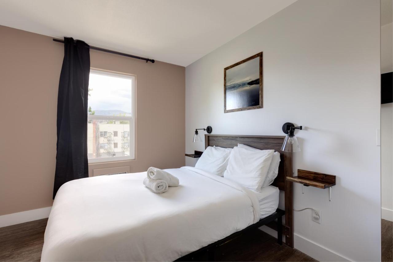 Hi Kelowna Hostel Екстер'єр фото