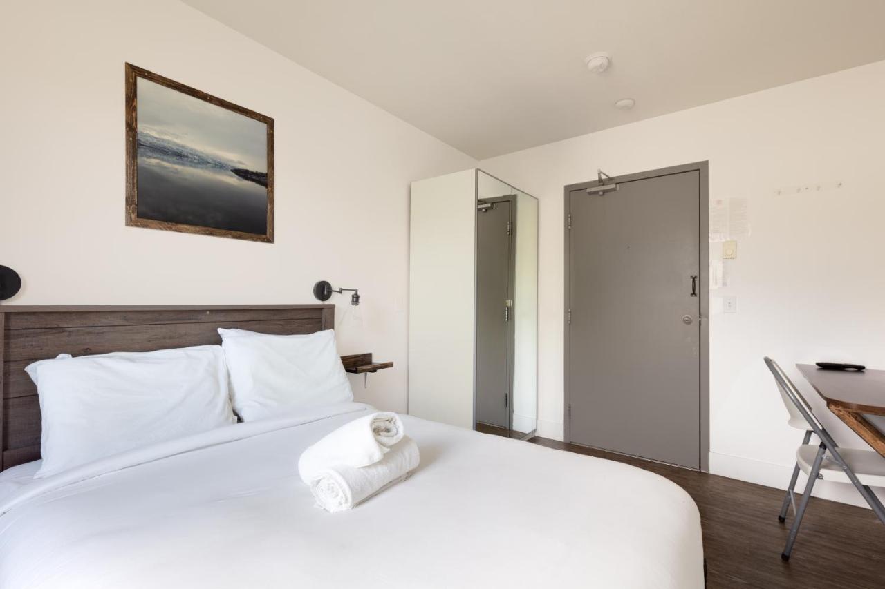 Hi Kelowna Hostel Екстер'єр фото