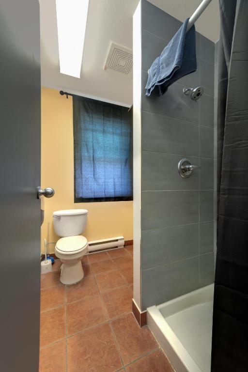 Hi Kelowna Hostel Екстер'єр фото