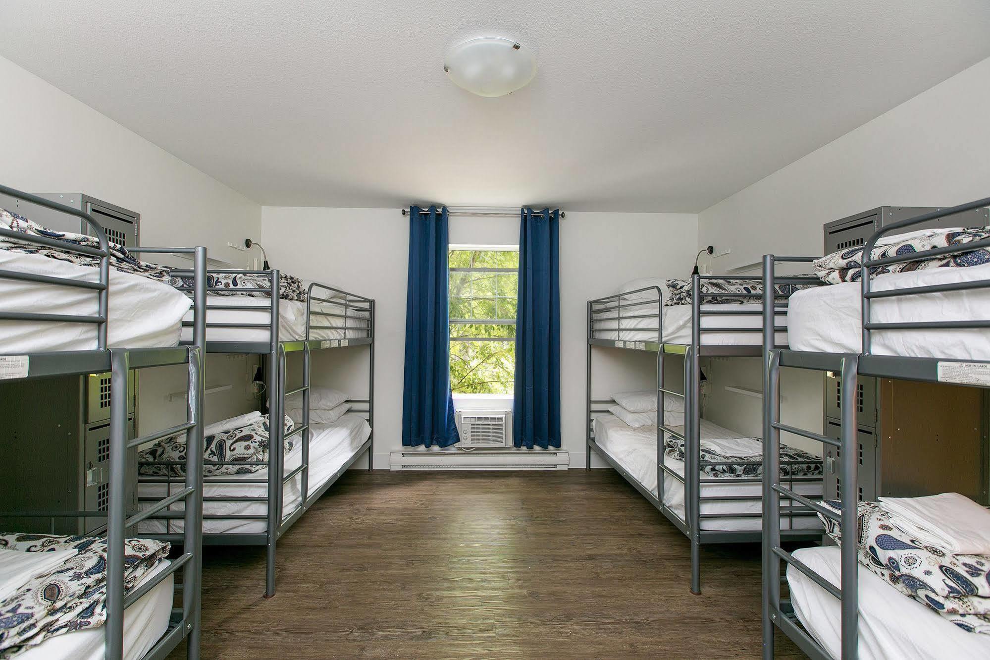 Hi Kelowna Hostel Екстер'єр фото