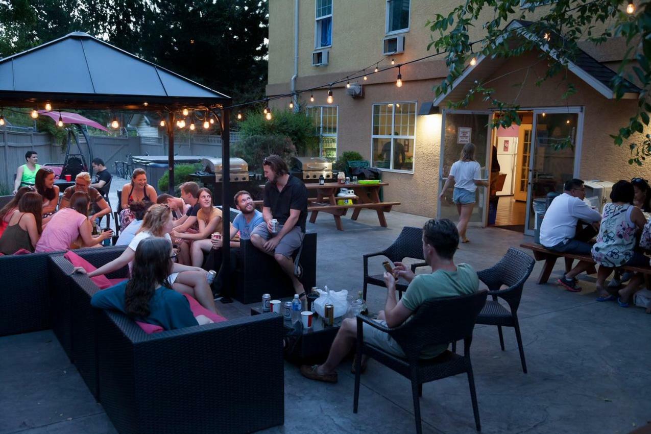Hi Kelowna Hostel Екстер'єр фото